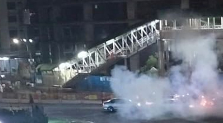 রাজধানীর কারওয়ান বাজারে ককটেল বিস্ফোরণ, ঢাকাজুড়ে আতঙ্ক 