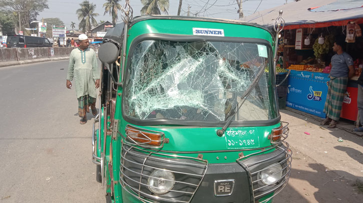 বাস কাউন্টার দখল নিয়ে বিএনপির দু’গ্রপের সংঘর্ষ, আহত ১০