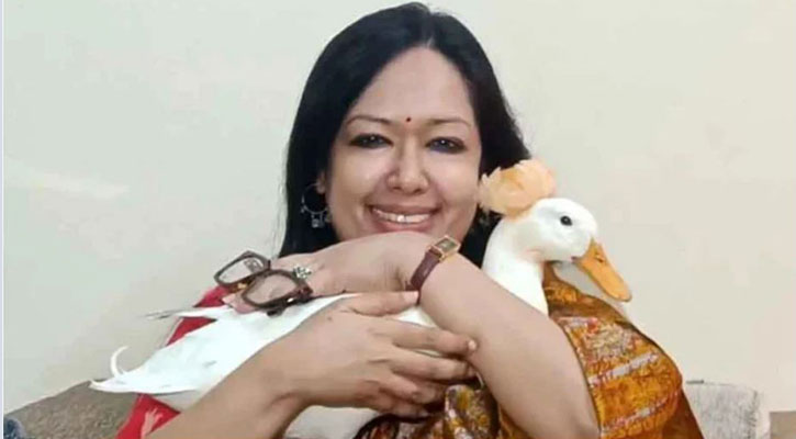 নেতাকর্মীসহ বিএনপিতে ফেরাতে চায় রুমিন ফারহানা