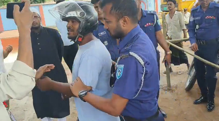 তেল সংকটে উত্তেজনায় পুলিশের সঙ্গে বাগবিতণ্ডা, আটক ২ 