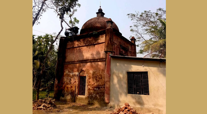 ঝালকাঠির রাজাপুরে চার শতকের ঐতিহ্য ‘পাকা মসজিদ’ ধ্বংসের ঝুঁকিতে