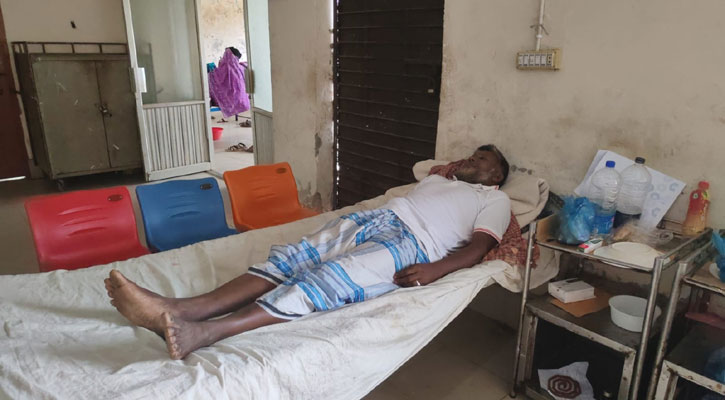 কাঁঠালিয়ায় জমি বিরোধে মারামারি, বিএনপি নেতা আহত