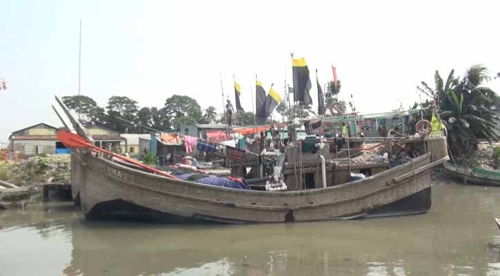 বরিশালে ইলিশ রক্ষা অভিযানে ২২ দিনে ৮৮৩ জেলের কারাদণ্ড