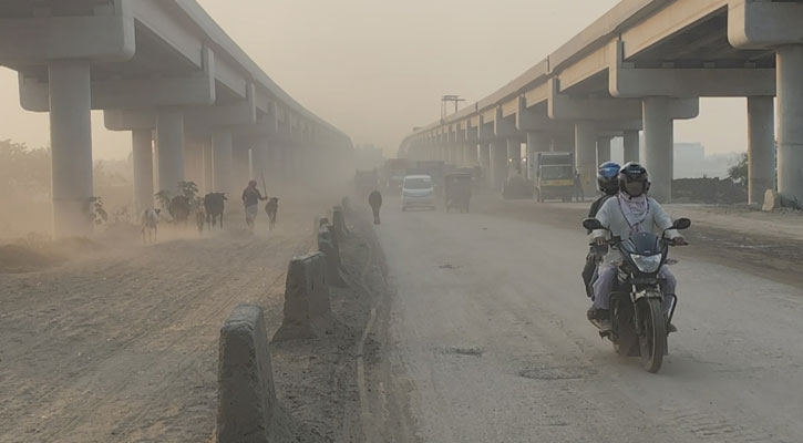 বাইপাইল-আব্দুল্লাহপুর সড়কে ধুলার দাপট, স্বাস্থ্যঝুঁকিতে জনজীবন