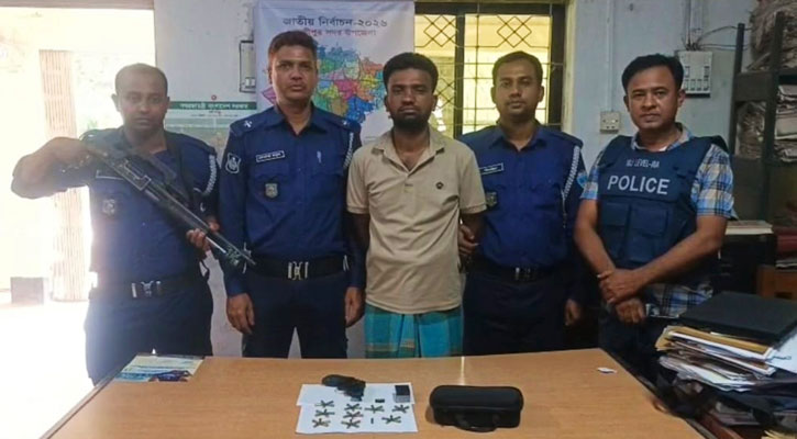 লক্ষ্মীপুরে বিদেশি রিভলভার ও ৪৬ গুলিসহ যুবক গ্রেপ্তার