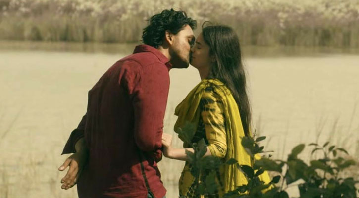 ঐশীর সঙ্গে আরিফিন শুভ’র ‘অন্তরঙ্গ ভিডিও’ ভাইরাল