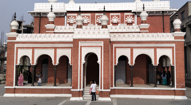 দেড়শ বছরের লালকুঠি ফিরছে নতুন সাজে