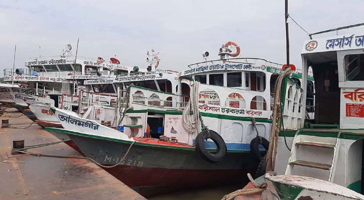 বরিশাল থেকে অভ্যন্তরীণ রুটে লঞ্চ বন্ধ 