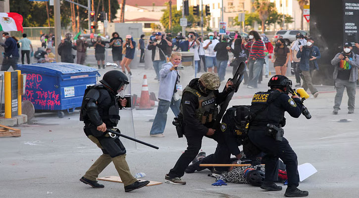 বিক্ষোভে উত্তাল লস অ্যাঞ্জেলেস, ন্যাশনাল গার্ড মোতায়েন ট্রাম্পের