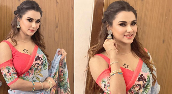 পরিচালককে পেটালেন ববি