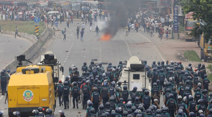 রাজনৈতিক অস্থিরতা বাড়লে অর্থনীতিতে ধস নামার শঙ্কা