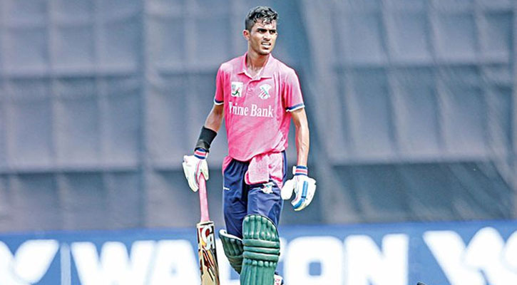 ২১ বছরেই অবসর বিশ্বকাপ জেতা ওপেনারের