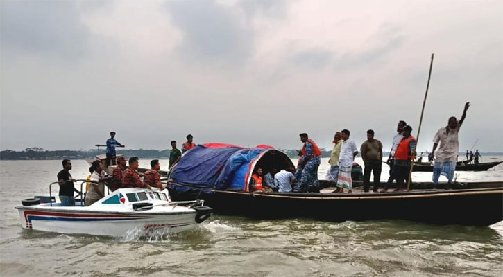 মেঘনায় নৌকাডুবি: নিখোঁজ বাবা-ছেলেসহ তিনজনের মরদেহ উদ্ধার