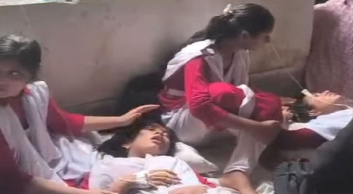 ক্লাস চলাকালে পারফিউমের ঘ্রাণে শ্বাসকষ্ট, অসুস্থ ১৫ শিক্ষার্থী