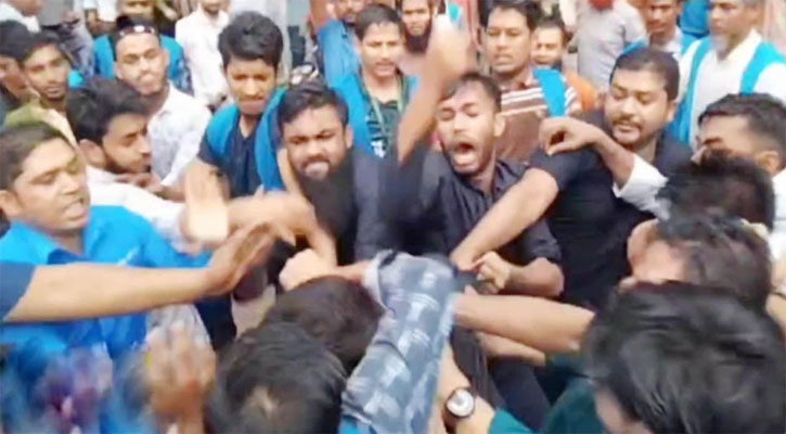 বরিশালে আন্দোলনরত শিক্ষার্থীদের ওপর হামলা
