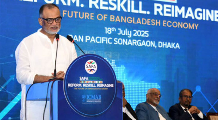 চোরতন্ত্রের বলয় থেকে বেরিয়ে আসতে নিরলস কাজ করছি