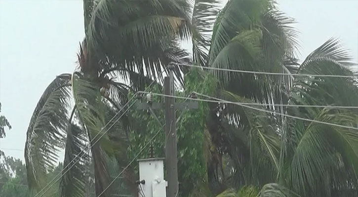 রিমালের প্রভাবে বিদ্যুতহীন ২ কোটি ৩৫ লাখ গ্রাহক