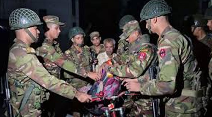 ছেলের মুখে হাসি ফোটাতে ২১ ঘণ্টায় সাইকেলে ২০০ কিমি পাড়ি দিলেন বাবা