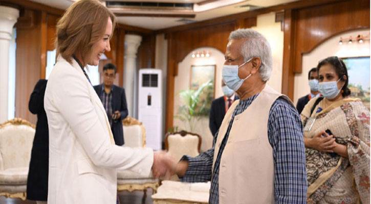 আমরা গুরুত্বপূর্ণ পরিবর্তনের মধ্য দিয়ে যাচ্ছি : প্রধান উপদেষ্টা