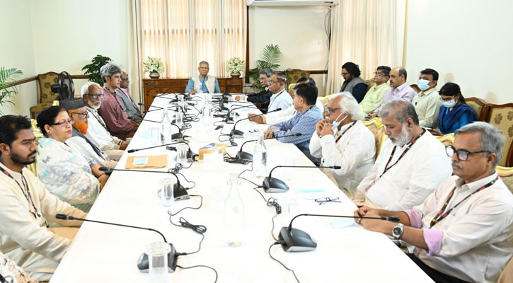 বছর না যেতেই পরাজিত শক্তির নানা ষড়যন্ত্রের লক্ষণ দেখা যাচ্ছে : প্রধান উপদেষ্টা