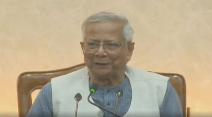 নির্বাচনে পুলিশকে ধাত্রীর দায়িত্ব পালন করতে হবে: প্রধান উপদেষ্টা