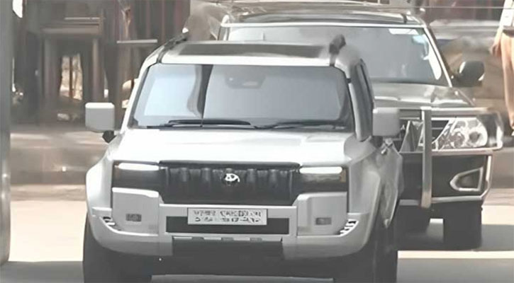 সরকারি নয়, নিজের গাড়িতেই চলাচল করবেন প্রধানমন্ত্রী