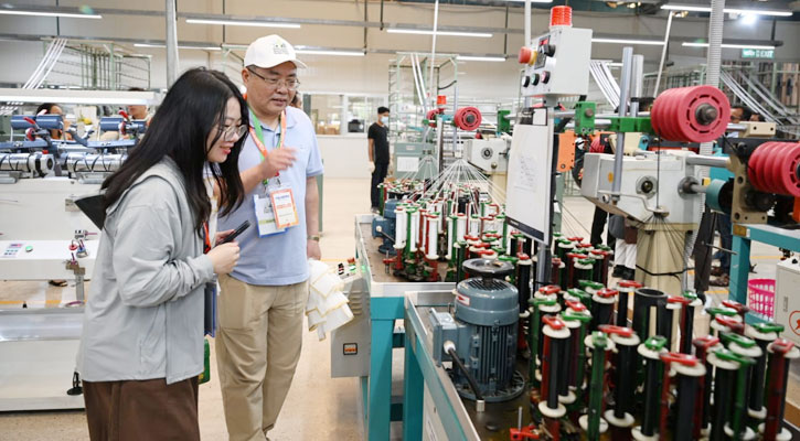 চট্টগ্রামে কোরিয়ান ইপিজেড পরিদর্শনে বিদেশি বিনিয়োগকারীরা