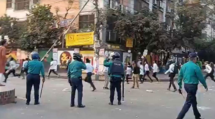 সংঘর্ষে সিটি ও আইডিয়াল কলেজ শিক্ষার্থীরা