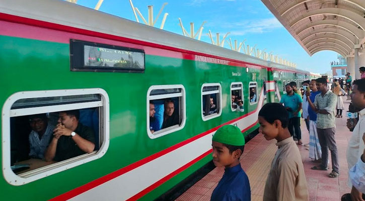 প্রথম দিনেই কক্সবাজার এক্সপ্রেস ট্রেনে কাটা পড়লেন যুবক