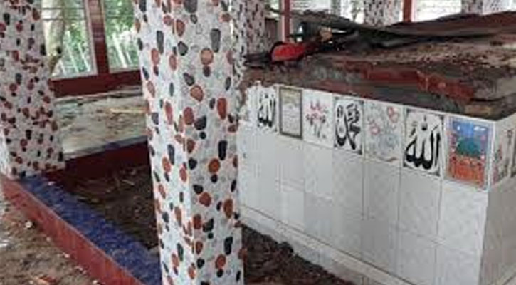 মাইকে ঘোষণা দিয়ে চার মাজার ভাঙচুর, ২২০০ জনকে আসামি করে মামলা