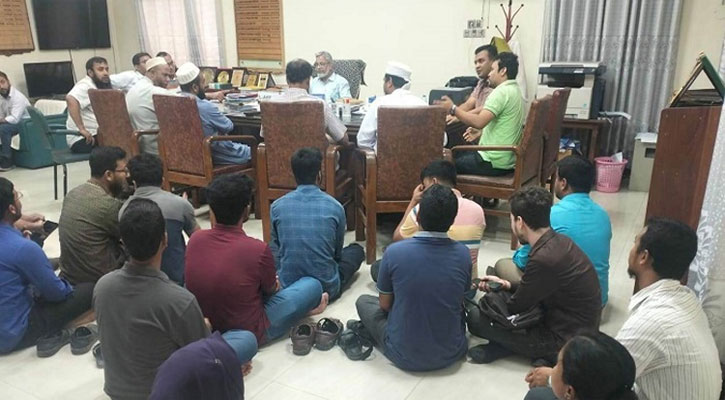 আন্দোলনের মুখে রুয়েট উপাচার্যের পদত্যাগ