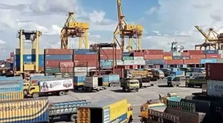 চট্টগ্রাম বন্দরে ১০ জাহাজ থেকে জ্বালানি খালাস শুরু