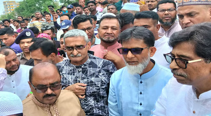 কুমিল্লায় ট্রেন দুর্ঘটনায় নিহত প্রতি পরিবার পাবে এক লাখ টাকা