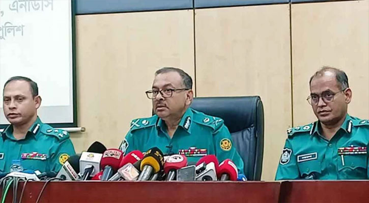 ১৫ বছরে রাজনৈতিক পরিচয়ে পুলিশে ৮০-৯০ হাজার নিয়োগ