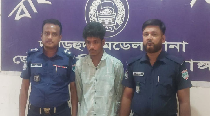 দামুড়হুদায় বৃদ্ধা নারীকে ধর্ষণের অভিযোগে যুবক গ্রেফতার
