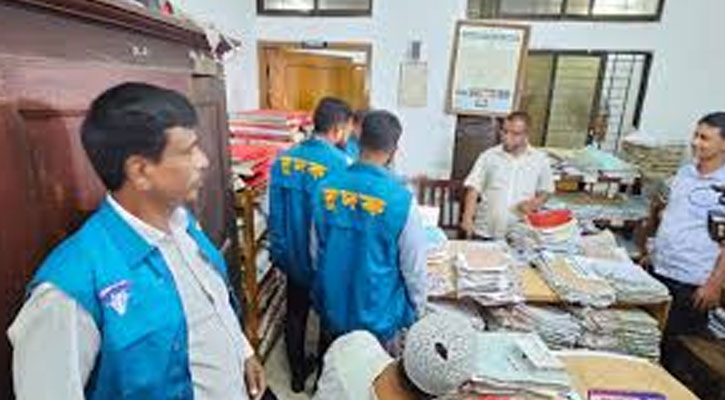 ১০০ কোটির সম্পত্তি সাড়ে ৫ লাখে বিক্রি, তদন্তে দুদক