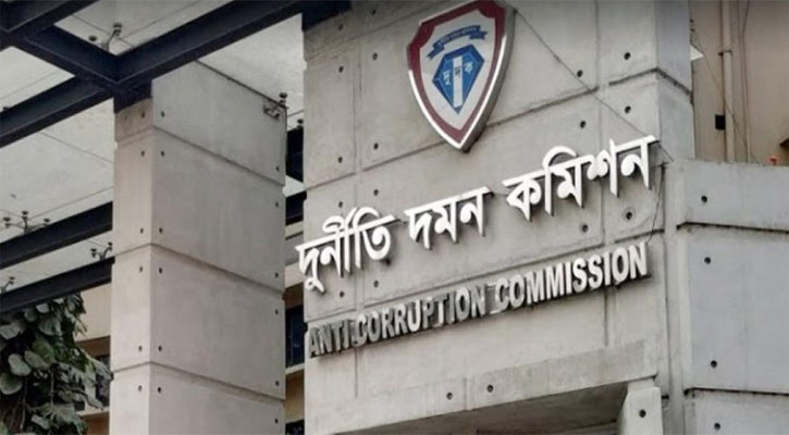 বদলি করা হলো দুদকের ৫ কর্মকর্তা