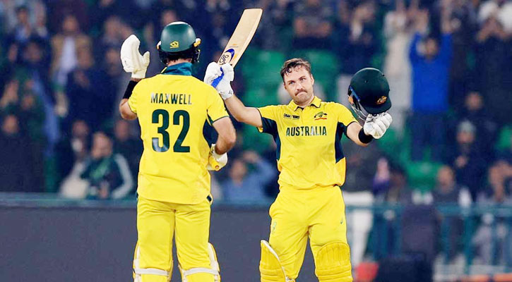 ইতিহাস গড়ে ইংল্যান্ডকে হারাল অস্ট্রেলিয়া