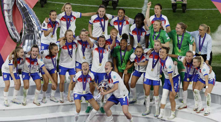 উইমেন’স ইউরো : টাইব্রেকারে শিরোপা ধরে রাখল ইংল্যান্ড