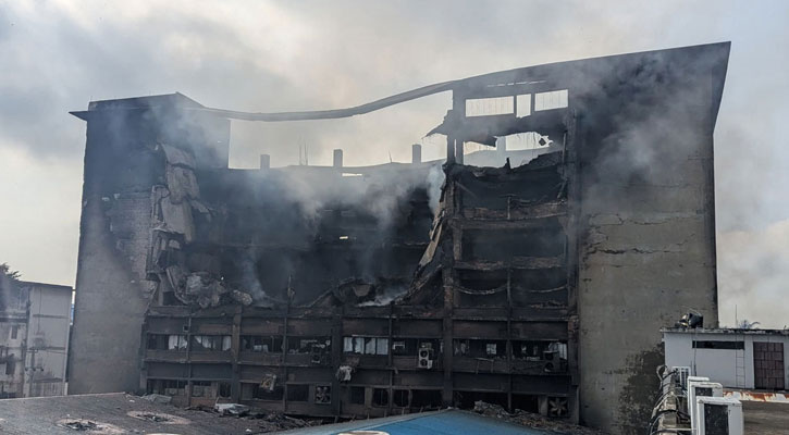 প্রায় ১৭ ঘণ্টা পর নিয়ন্ত্রণে এলো চট্টগ্রাম ইপিজেডের আগুন