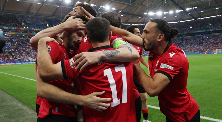 পর্তুগালকে হারিয়ে ইতিহাস গড়ে নকআউটে জর্জিয়া