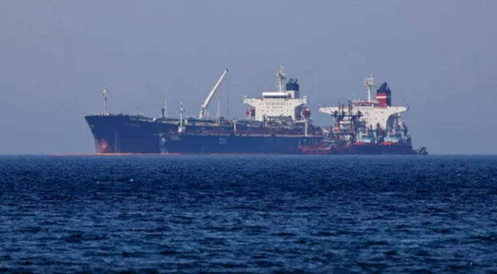 দেশের পথে জ্বালানিবাহী পাঁচ জাহাজ