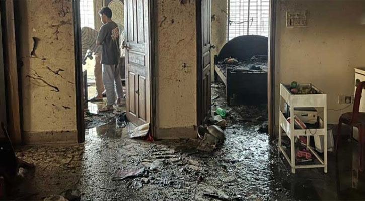 চট্টগ্রামে গ্যাস বিস্ফোরণে মায়ের পর সন্তানের মৃত্যু