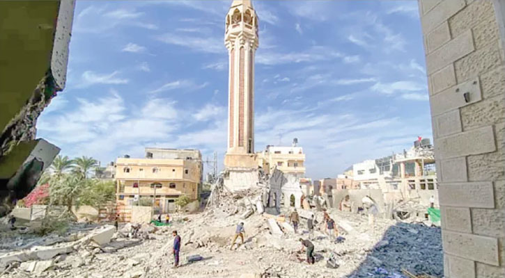 আজানের বদলে নীরবতা গাজায়!