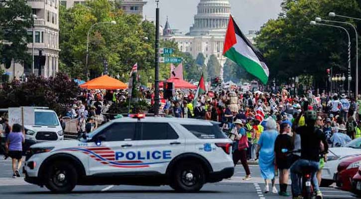 ‘ট্রাম্পকে বিদায় করো’ বিক্ষোভে উত্তাল ওয়াশিংটন ডিসি
