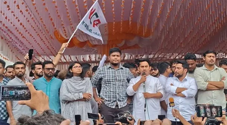 গোপালগঞ্জ ছেড়েছেন এনসিপি নেতারা