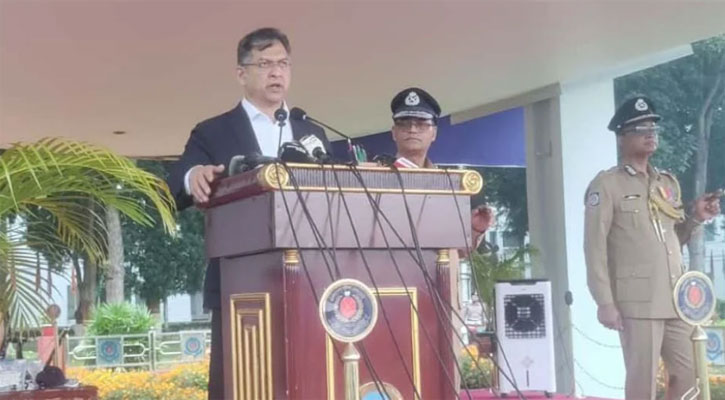পুলিশকে রাজনৈতিক হস্তক্ষেপ মুক্ত রাখা হবে: স্বরাষ্ট্রমন্ত্রী