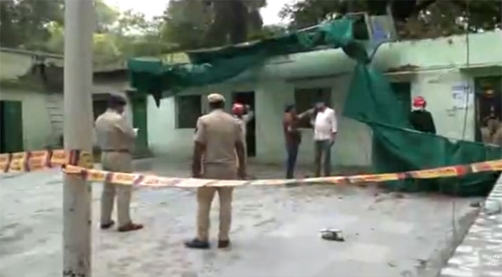 সম্রাট হুমায়ুনের সমাধির ছাদ ধসে নিহত ৫