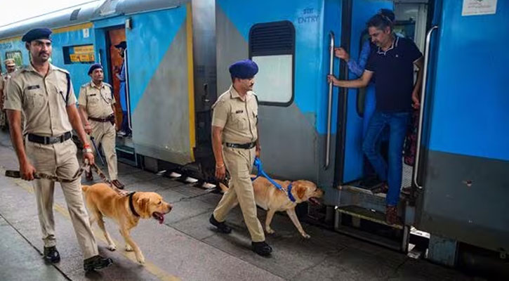 ভারতে সব যাত্রীর জন্য ট্রেনের টিকিটে ৫৫% ছাড়