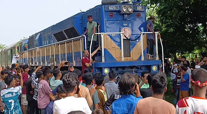 আড়াই ঘণ্টা পর রাজশাহীর সঙ্গে সারা দেশের ট্রেন চলাচল শুরু